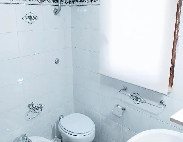 Alojamento de Acomodação e Pequeno-almoço Rhegium Palace 3*