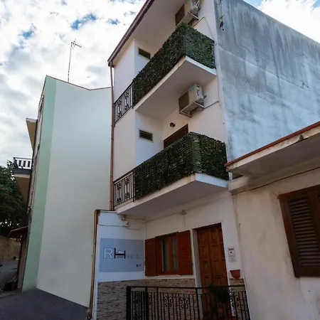 Rhegium Palace Bed & Breakfast 3*